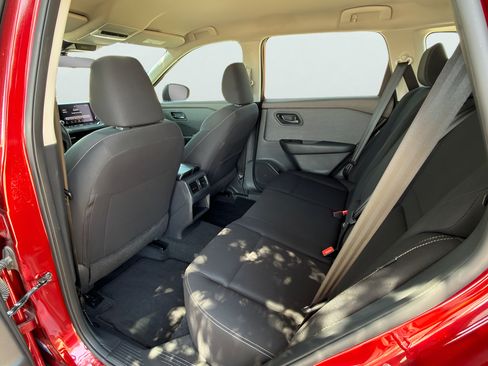 Used 2023 Nissan Rogue S FWD image 21