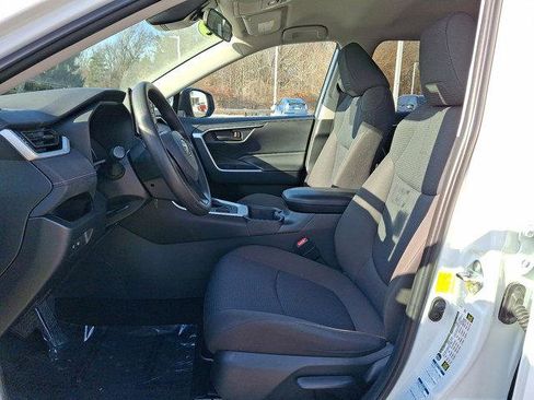 Certified 2022 Toyota RAV4 LE image 13