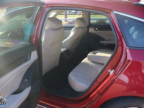 Used 2022 Honda Accord Touring image 26