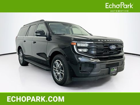 Used 2025 Ford Expedition Max Active AWD/4WD image 1