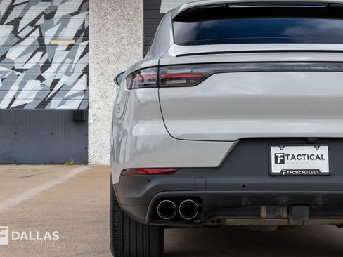 Used 2021 Porsche Cayenne S image 14