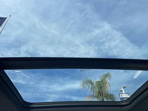 Used 2022 Chevrolet Tahoe LT w/ Luxury Package image 21