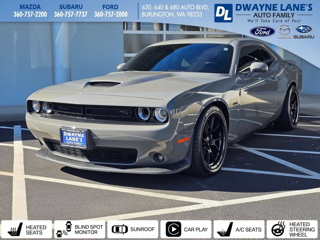 Used 2023 Dodge Challenger R/T RWD image 1