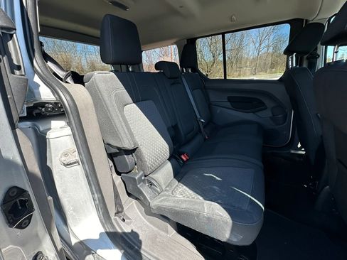 Used 2021 Ford Transit Connect XLT image 18