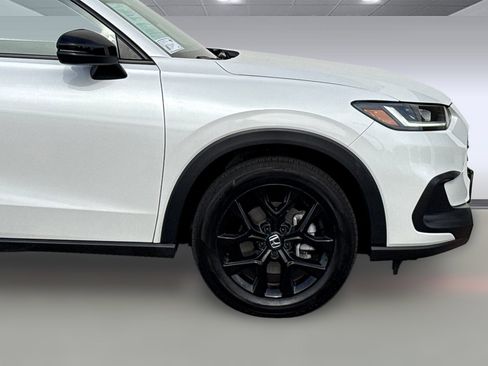 Certified 2025 Honda HR-V Sport image 34