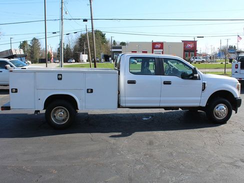 Used 2019 Ford F350 XL w/ Power Equipment Group image 8