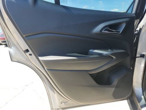 Used 2024 Chevrolet Trax LS w/ LS Convenience Package FWD image 23