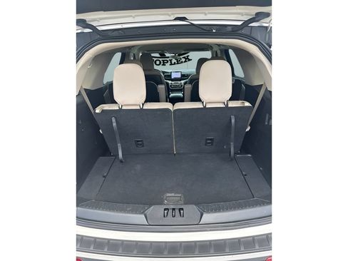 Used 2020 Ford Explorer XLT w/ Equipment Group 202A RWD image 9