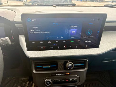 Used 2025 Ford Maverick XLT FWD image 13