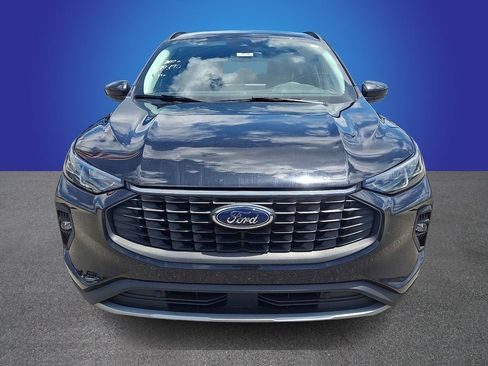 Used 2025 Ford Escape Platinum w/ Class II Trailer Tow Package AWD/4WD image 2