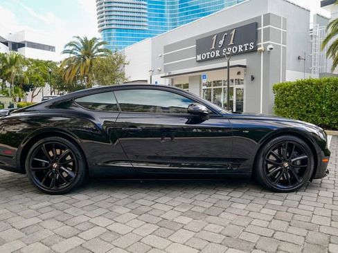 Used 2020 Bentley Continental GT V8 image 32