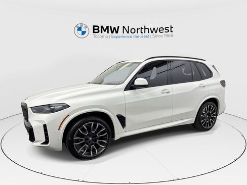 Used 2024 BMW X5 xDrive40i w/ M Sport Package AWD/4WD image 1