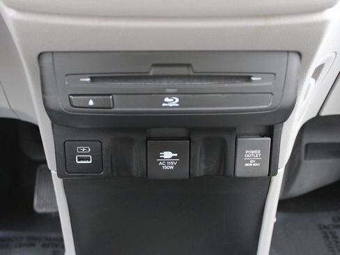 Used 2023 Honda Odyssey Elite image 25