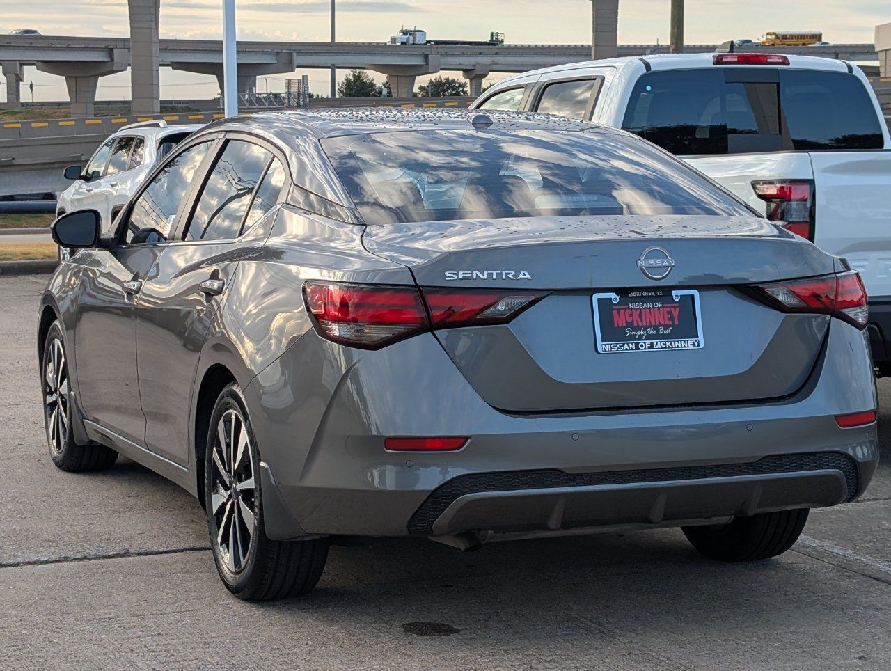 Used 2025 Nissan Sentra SV w/ SV Premium Package FWD image 4