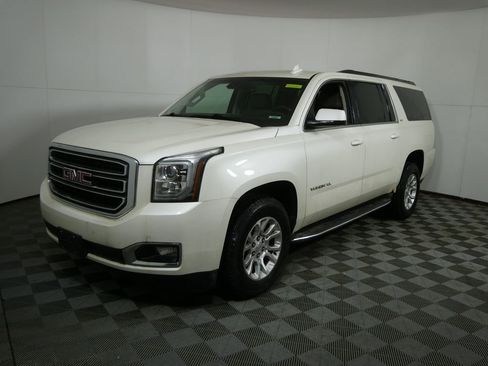 Used 2015 GMC Yukon XL SLT w/ Open Road Package image 7