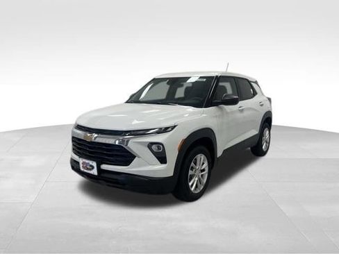 New 2026 Chevrolet TrailBlazer LS w/ LS Convenience Package AWD/4WD image 3