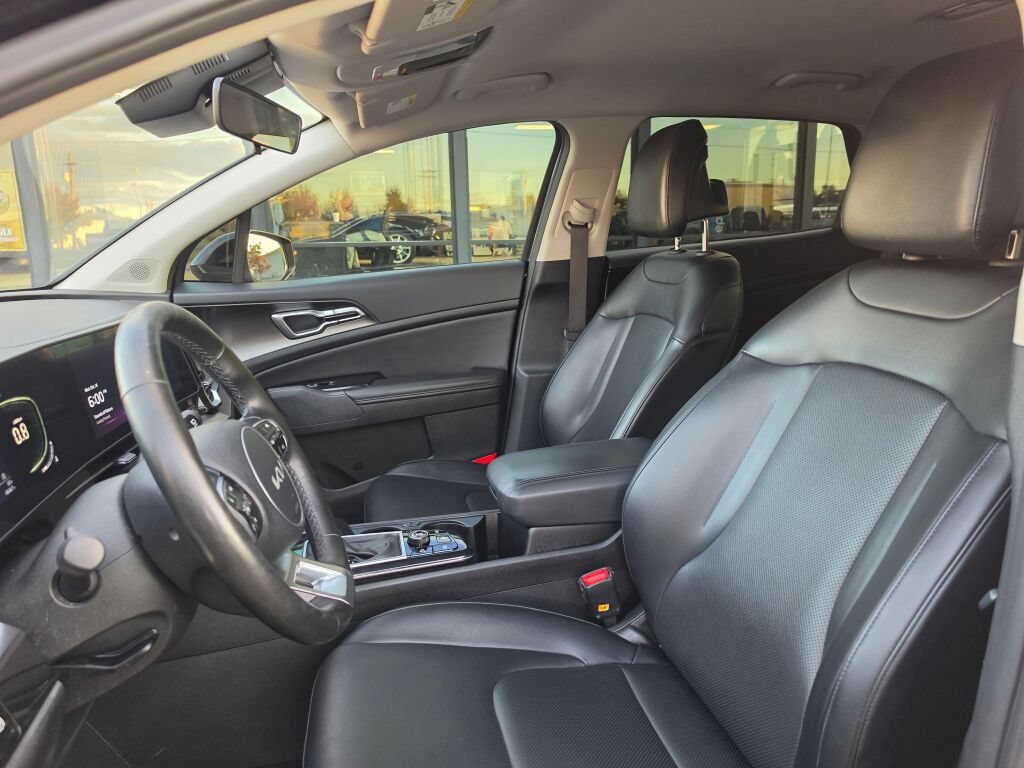 Used 2023 Kia Sportage EX AWD/4WD image 17