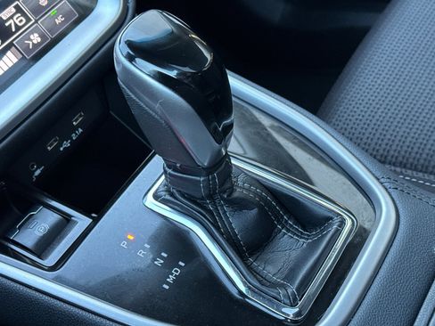 Used 2022 Subaru Outback Premium image 22