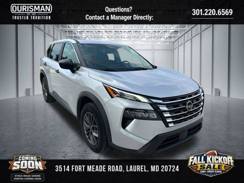 Used 2024 Nissan Rogue S AWD/4WD image 1