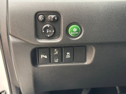 Used 2022 Honda Pilot Black Edition image 30