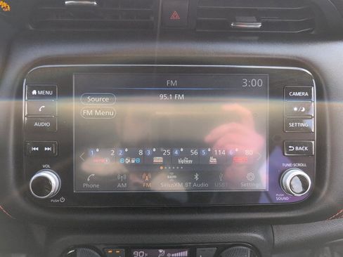 Used 2022 Nissan Kicks SR w/ Premium Package image 29