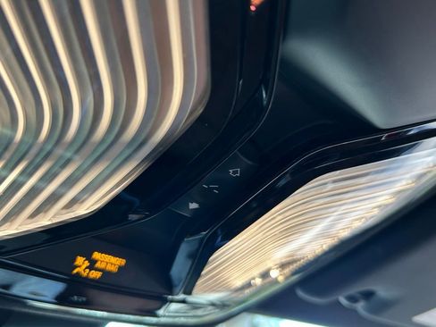 Used 2019 BMW 330i Sedan w/ Driving Assistance Package image 46