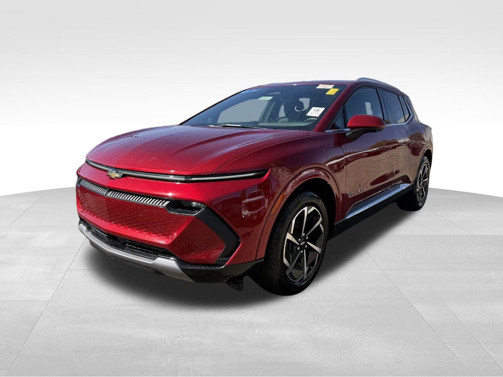 Used 2024 Chevrolet Equinox EV LT w/ LPO, Trailering Package FWD image 7