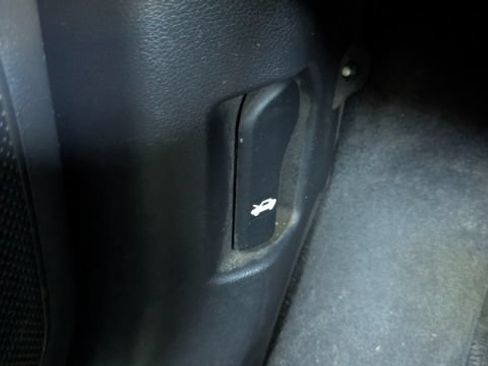 Used 2021 Nissan Rogue SV AWD/4WD image 32