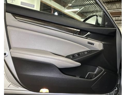 Used 2020 Honda Accord EX-L image 18