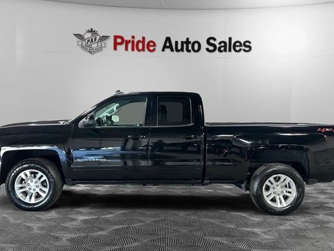 Used 2018 Chevrolet Silverado 1500 LT w/ All Star Edition AWD/4WD image 4