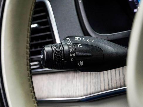 Used 2023 Volvo XC90 B6 Plus w/ Protection Package Premier image 28