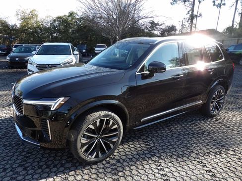 New 2026 Volvo XC90 T8 Ultra w/ Protection Package Premier AWD/4WD image 3