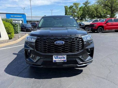 Used 2025 Ford Explorer ST-Line w/ ST-Line Street Pack AWD/4WD image 9
