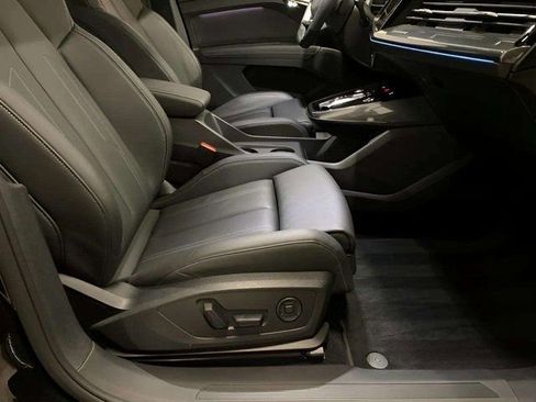 Used 2024 Audi Q4 e-tron Premium Plus w/ Premium Plus image 86