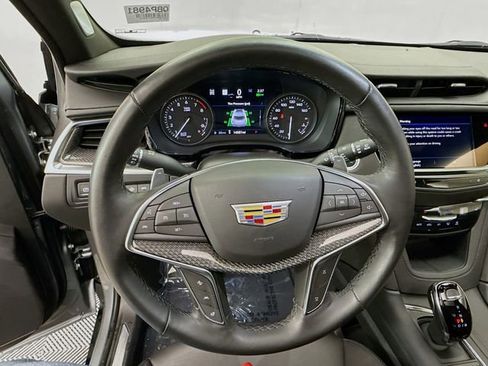 Used 2024 Cadillac XT5 Sportv w/ Technology Package image 13