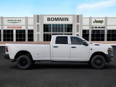 New 2026 RAM 3500 Tradesman AWD/4WD image 21