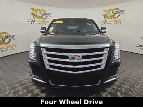 Used 2020 Cadillac Escalade Luxury image 3