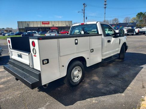 Used 2017 Ford F250 XL RWD image 3