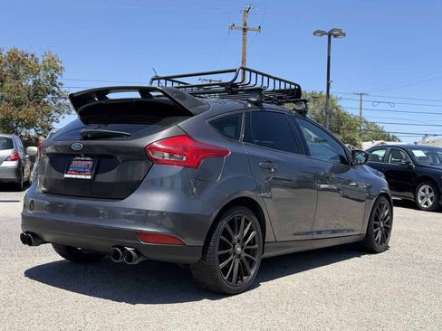 Used 2018 Ford Focus SE FWD image 34