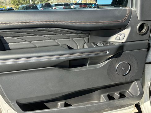 Certified 2023 Ford Expedition Platinum image 13