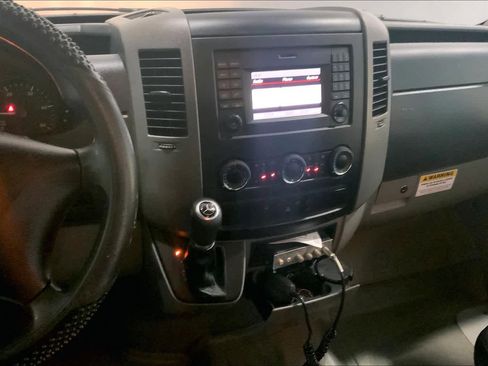 Used 2016 Mercedes-Benz Sprinter 2500 image 4