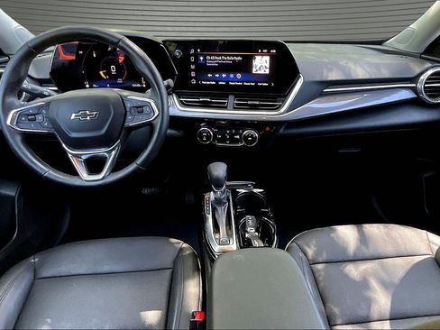 Used 2024 Chevrolet Trax ACTIV FWD image 7