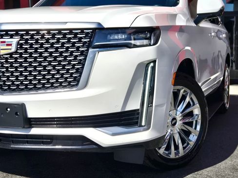 Used 2021 Cadillac Escalade Premium Luxury w/ Performance Package image 2