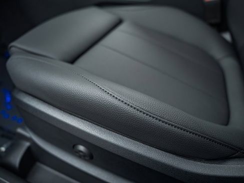 New 2026 Mercedes-Benz GLB 250 4MATIC image 36