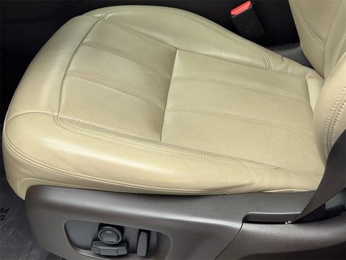 Used 2022 Land Rover Range Rover Sport HSE Silver Edition image 40