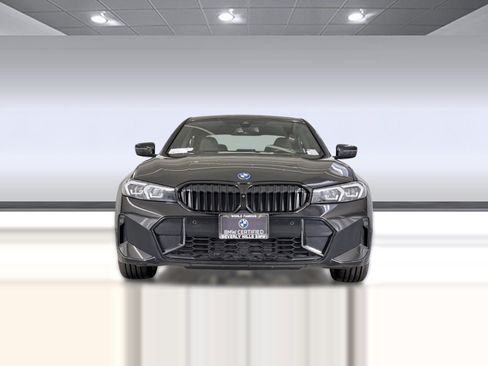 Used 2024 BMW 330e w/ M Sport Package RWD image 5