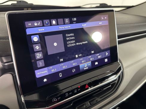 Used 2022 Jeep Compass Limited image 20