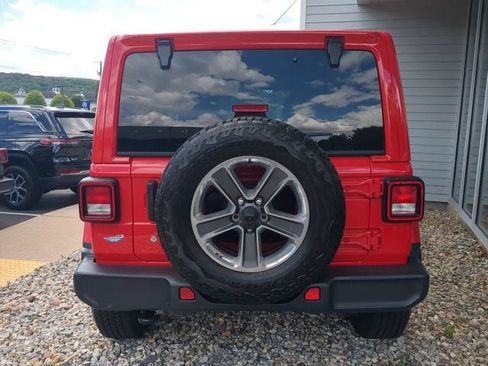 Used 2020 Jeep Wrangler Unlimited Sahara w/ Cold Weather Group AWD/4WD image 5