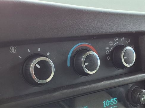 Used 2020 Chevrolet Express 3500 Extended w/ Driver Convenience Package image 16