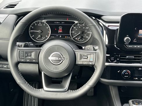 New 2025 Nissan Pathfinder SV image 14